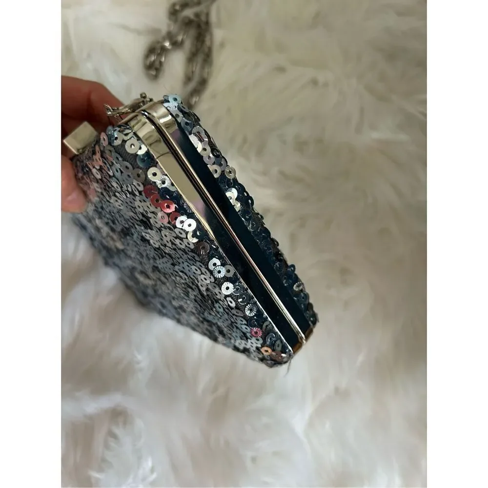 White House black market clutch